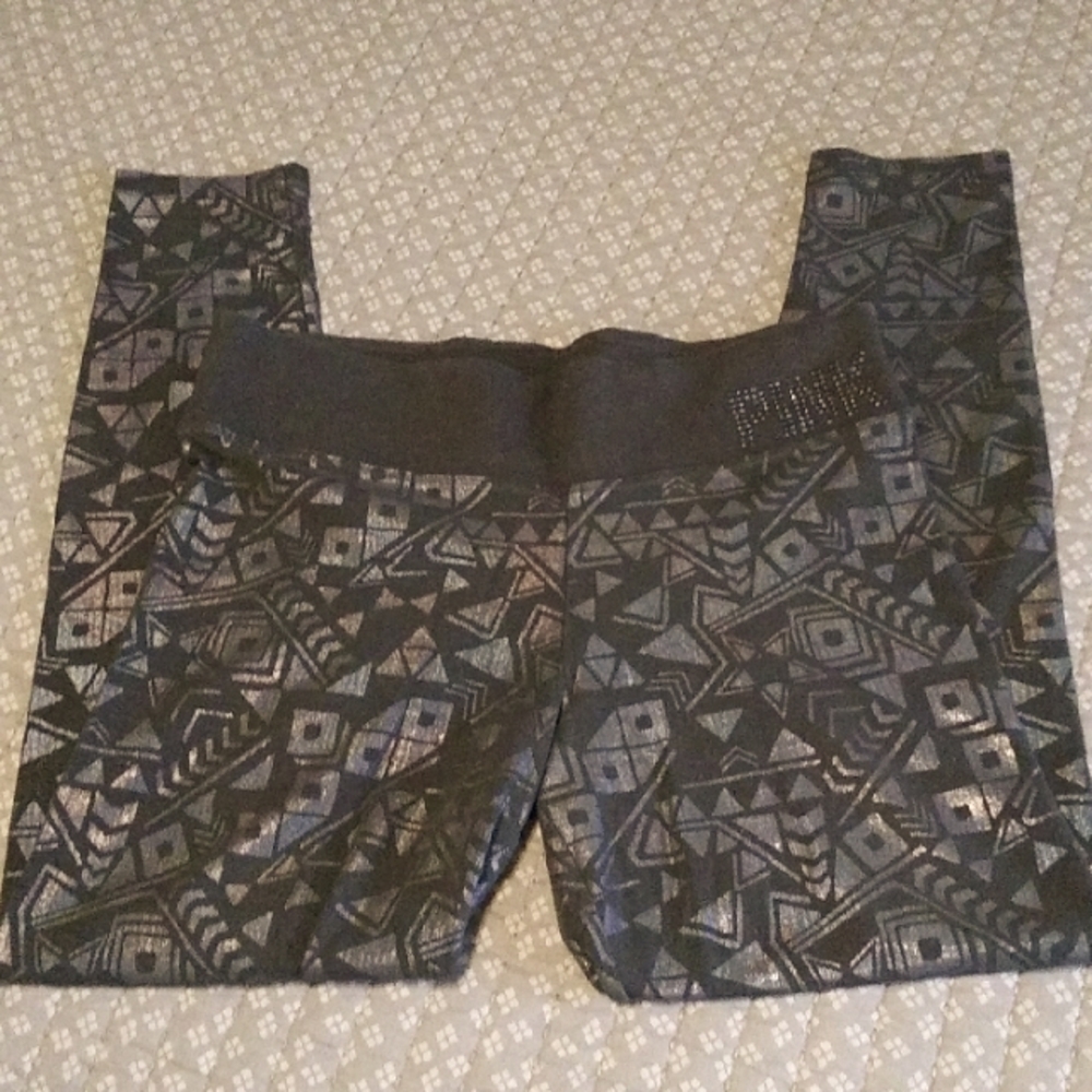 PINK Victoria's Secret Geometric Pattern Leggings, VGUC
